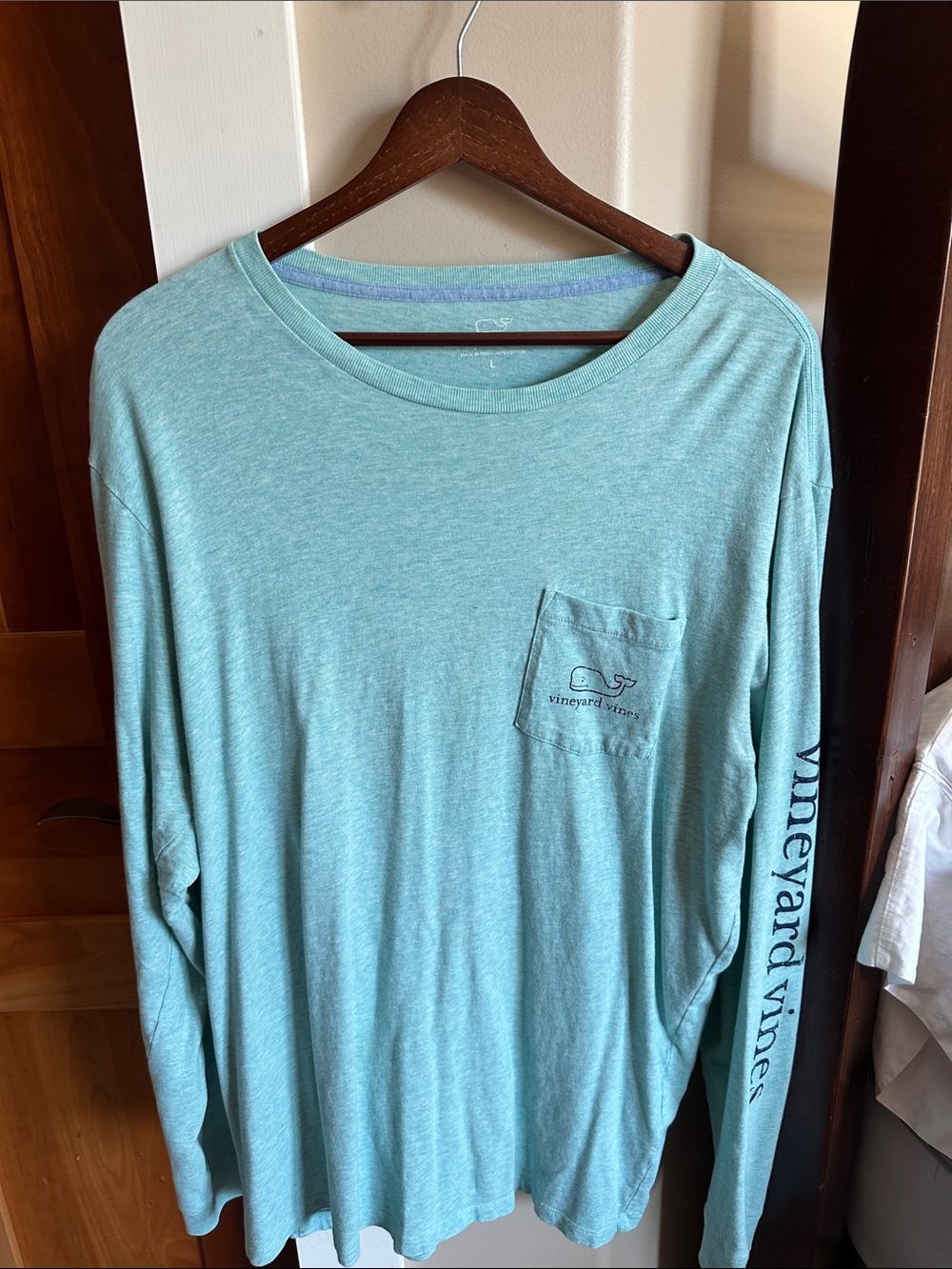 Vineyard Vines Men’s Long-Sleeve Pocket Tee — Seafoam Green